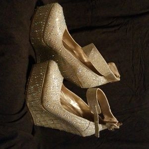 Stacked platform wedges
